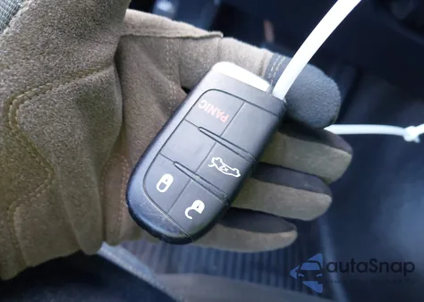 2013 Dodge Charger Police z USA, uszkodzony, nr VIN 2C3CDXAT4DH721897